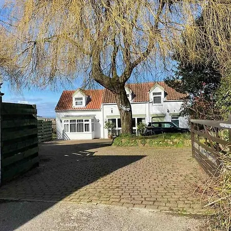 Sundial Cottage, Stunning 3 Bed With Hottub